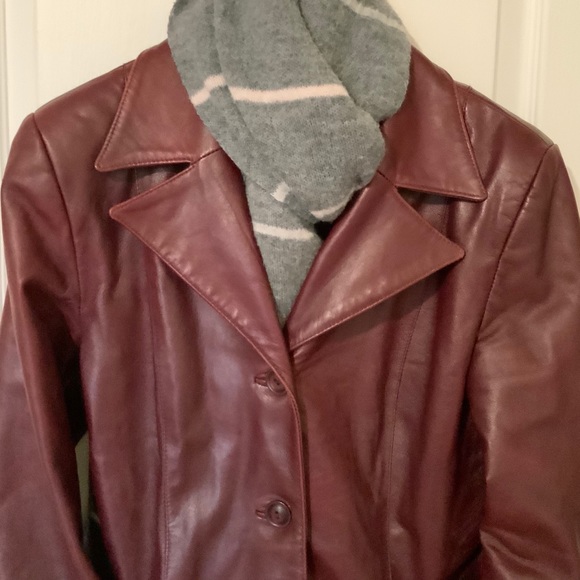 Ladies Old Hide House of Acton Leather Jacket - Picture 5 of 15